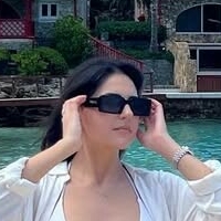 Kelly Badak Nude